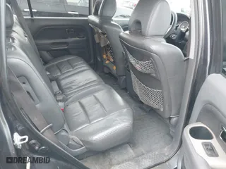 2006 Honda Pilot EX-L with VIN 2HKYF18526H563831, listed as a IAAI auction lot 41255427 with 237,074 mi miles. Bid and sale history available at carsss.com. Image 8.