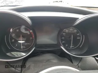 2019 Alfa Romeo Giulia Ti с VIN ZARFANBN3K7606373, выставлен на аукционе Copart как лот 61106055 с пробегом Не указан миль и Списание • Salvage title. История ставок и продаж доступна на DreamBid. Изображение 9.