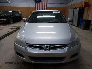 2006 Honda Accord LX SE with VIN 1HGCM56316A031374, listed as a Copart auction lot 64182755 with 227,738 mi miles and Clean title. Bid and sale history available at DreamBid. Image 5.