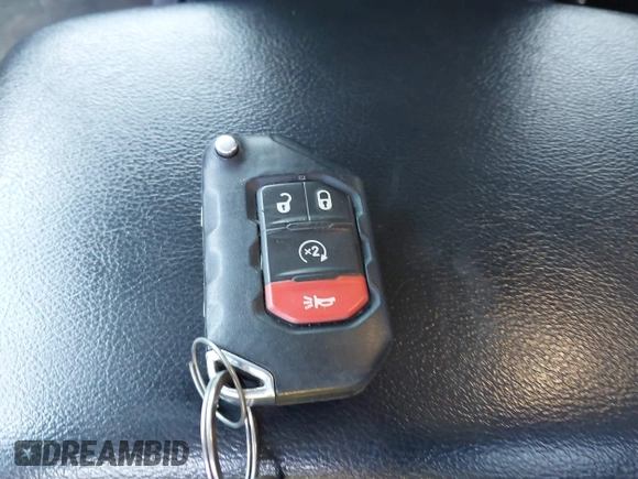 2023 Jeep Gladiator Sport с VIN 1C6HJTAG2PL504790, выставлен на аукционе IAAI как лот 42096857 с пробегом 51 741 миль миль и . История ставок и продаж доступна на DreamBid. Изображение 11.