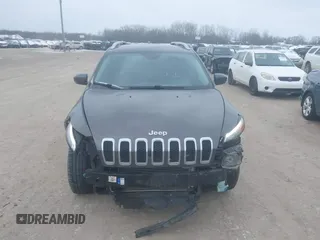 2018 Jeep Cherokee Overland with VIN 1C4PJMJX5JD594240, listed as a IAAI auction lot 41285832 with 130,334 mi miles. Bid and sale history available at carsss.com. Image 12.