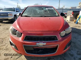 2012 Chevrolet Sonic LS z VIN 1G1JA5SH7C4152574, wystawiony jako Copart lot #43026435 z przebiegiem 150 407 mil mil oraz Szkoda całkowita • Salvage title. Historia ofert i sprzedaży dostępna na DreamBid. Obrazek 5.