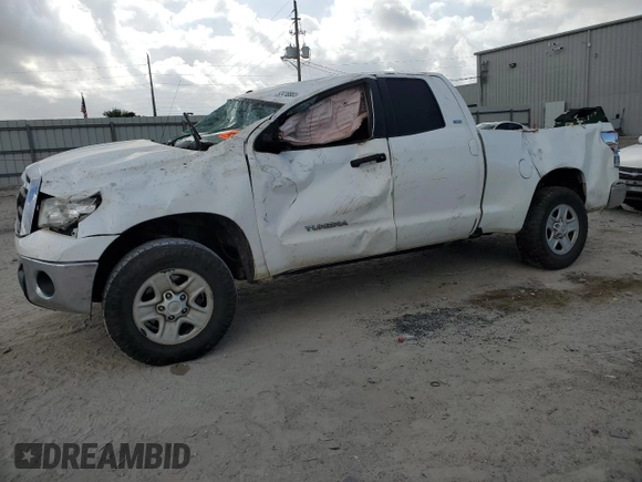 2010 Toyota Tundra z VIN 5TFRM5F10AX019942, wystawiony jako Copart lot #52418865 z przebiegiem Nie podano mil oraz Szkoda całkowita • Salvage title. Historia ofert i sprzedaży dostępna na DreamBid. Obrazek 1.