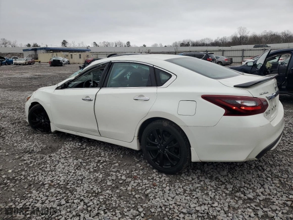 2017 Nissan Altima 2.5 SV with VIN 1N4AL3APXHC272256, listed as a Copart auction lot 86733824 with 91,896 mi miles and Salvage Title. Bid and sale history available at carsss.com. Image 2.