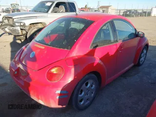 2003 Volkswagen New Beetle Coupe GLS with VIN 3VWCK21C03M438012, listed as a IAAI auction lot 41669750 with 1 mi miles. Bid and sale history available at carsss.com. Image 4.