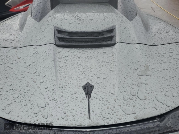 2024 Chevrolet Corvette 2LT z VIN 1G1YB3D40R5119204, wystawiony jako Copart lot #43156375 z przebiegiem 4 444 mil mil oraz Czysty tytuł • Clean title. Historia ofert i sprzedaży dostępna na DreamBid. Obrazek 13.