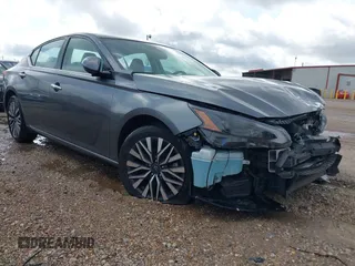 2023 Nissan Altima SV z VIN 1N4BL4DV9PN329053, wystawiony jako IAAI lot #42373968 z przebiegiem 50 729 mil mil oraz . Historia ofert i sprzedaży dostępna na DreamBid. Obrazek 1.