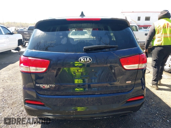 2016 Kia Sorento LX with VIN 5XYPGDA36GG009087, listed as a IAAI auction lot 41968021 with 150,658 mi miles. Bid and sale history available at carsss.com. Image 16.