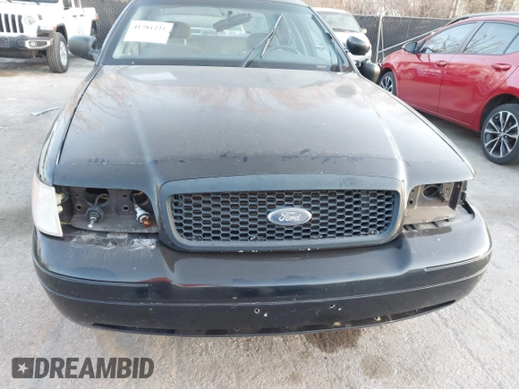 2001 Ford Crown Victoria Police Interceptor z VIN 2FAFP71W91X190763, wystawiony jako IAAI lot #41781221 z przebiegiem 181 087 mil mil oraz . Historia ofert i sprzedaży dostępna na DreamBid. Obrazek 6.