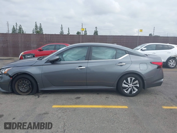 2020 Nissan Altima 2.5 S with VIN 1N4BL4BV1LC173129, listed as a IAAI auction lot 42120196 with 48,904 mi miles and . Bid and sale history available at carsss.com. Image 14.