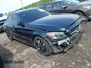 2019 Mercedes-Benz C 300 z VIN 55SWF8DB9KU321914, wystawiony jako IAAI lot #42032140 z przebiegiem 84 967 mil mil oraz . Historia ofert i sprzedaży dostępna na DreamBid. Obrazek 1.