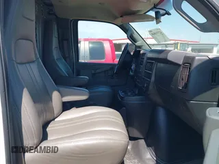 2019 Chevrolet Express Cargo with VIN 1GCWGAFP3K1249390, listed as a IAAI auction lot 42101049 with 82,211 mi miles. Bid and sale history available at carsss.com. Image 5.