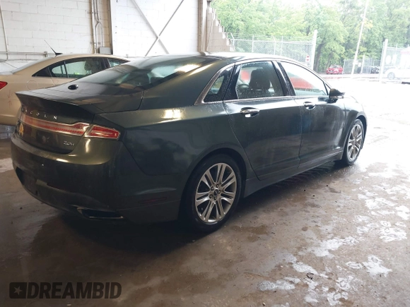 2015 Lincoln MKZ Hybrid z VIN 3LN6L2LU3FR620664, wystawiony jako IAAI lot #42362854 z przebiegiem 152 750 mil mil oraz . Historia ofert i sprzedaży dostępna na DreamBid. Obrazek 4.