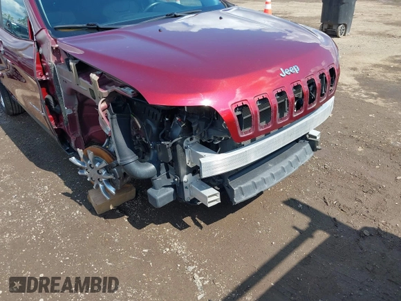 2019 Jeep Cherokee Latitude Plus z VIN 1C4PJLLN2KD147453, wystawiony jako IAAI lot #42552461 z przebiegiem 84 456 mil mil oraz . Historia ofert i sprzedaży dostępna na DreamBid. Obrazek 6.