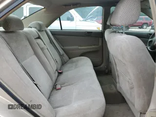 2004 Toyota Camry LE with VIN 4T1BE32K04U818252, listed as a Copart auction lot 64758924 with 0 mi miles and Non Repairable. Bid and sale history available at carsss.com. Image 10.
