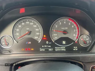 2018 BMW M3 z VIN WBS8M9C55J5J78860, wystawiony jako Copart lot #55635395 z przebiegiem 20 754 mil mil oraz Szkody całkowita. Historia ofert i sprzedaży dostępna na DreamBid. Obrazek 8.