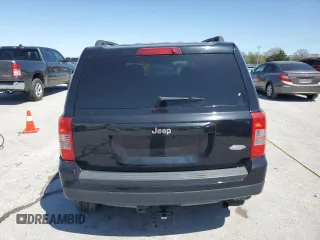 2015 Jeep Patriot Latitude with VIN 1C4NJPFB1FD314763, listed as a Copart auction lot 51809265 with 166,797 mi miles and Clean Title. Bid and sale history available at carsss.com. Image 6.