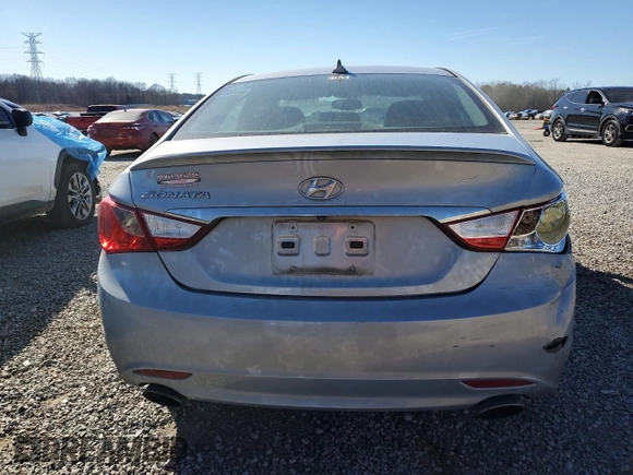2013 Hyundai Sonata SE z VIN 5NPEC4AC7DH786496, wystawiony jako Copart lot #47479885 z przebiegiem 158 561 mil mil oraz Czysty tytuł • Clean title. Historia ofert i sprzedaży dostępna na DreamBid. Obrazek 6.