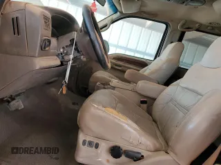 2001 Ford Excursion Limited z VIN 1FMNU43S31EA19303, wystawiony jako Copart lot #55433165 z przebiegiem 319 470 mil mil oraz Czysty tytuł • Clean title. Historia ofert i sprzedaży dostępna na DreamBid. Obrazek 7.