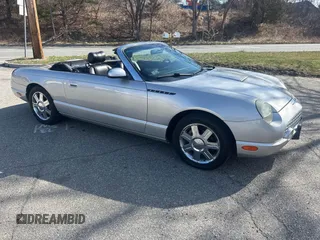 2004 Ford Thunderbird Deluxe with VIN 1FAHP60A84Y104095, listed as a IAAI auction lot 41872502 with 116,642 mi miles. Bid and sale history available at carsss.com. Image 1.