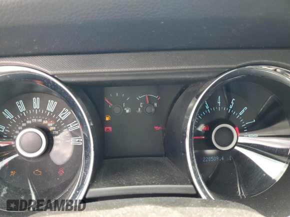 2013 Ford Mustang V6 с VIN 1ZVBP8AM5D5231065, выставлен на аукционе Copart как лот 60609505 с пробегом 228 509 миль миль и Списание • Salvage title. История ставок и продаж доступна на DreamBid. Изображение 9.