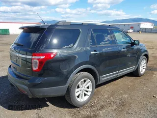 2013 Ford Explorer XLT with VIN 1FM5K8D82DGC91818, listed as a IAAI auction lot 42207489 with 242,496 mi miles and . Bid and sale history available at carsss.com. Image 4.