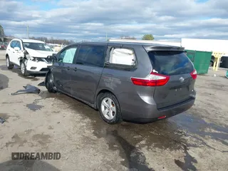 2018 Toyota Sienna with VIN 5TDZZ3DC9JS942579, listed as a IAAI auction lot 41720834 with 132,231 mi miles and . Bid and sale history available at DreamBid. Image 3.