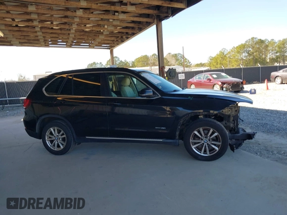 2014 BMW X5 sDrive35i z VIN 5UXKR2C52E0H33225, wystawiony jako IAAI lot #41698549 z przebiegiem 110 847 mil mil oraz . Historia ofert i sprzedaży dostępna na DreamBid. Obrazek 13.
