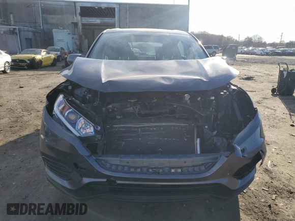 2022 Honda HR-V LX with VIN 3CZRU6H31NM757095, listed as a Copart auction lot 81810974 with 56,774 mi miles and Salvage Title. Bid and sale history available at carsss.com. Image 5.