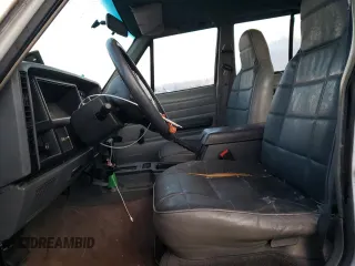 1995 Jeep Cherokee SE с VIN 1J4FT28S1SL634660, выставлен на аукционе Copart как лот 41530075 с пробегом Не указан миль и Списание • Salvage title. История ставок и продаж доступна на DreamBid. Изображение 7.