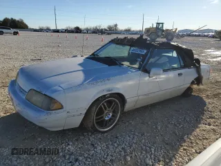 1993 Ford Mustang z VIN 1FACP44M8PF160430, wystawiony jako Copart lot #88552995 z przebiegiem Nie podano mil oraz Czysty tytuł • Clean title. Historia ofert i sprzedaży dostępna na DreamBid. Obrazek 1.