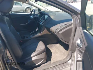 2012 Ford Focus SEL with VIN 1FAHP3M27CL399204, listed as a IAAI auction lot 41980976 with 113,443 mi miles. Bid and sale history available at carsss.com. Image 5.