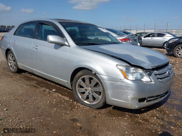 2005 Toyota Avalon XL with VIN 4T1BK36B75U022621, listed as a IAAI auction lot 41714437 with 262,919 mi miles. Bid and sale history available at carsss.com. Image 1.
