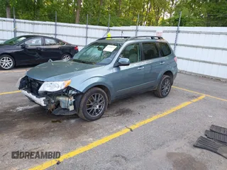 2010 Subaru Forester X Premium с VIN JF2SH6CC3AG759729, выставлен на аукционе IAAI как лот 42384835 с пробегом 226 954 миль миль и . История ставок и продаж доступна на DreamBid. Изображение 18.