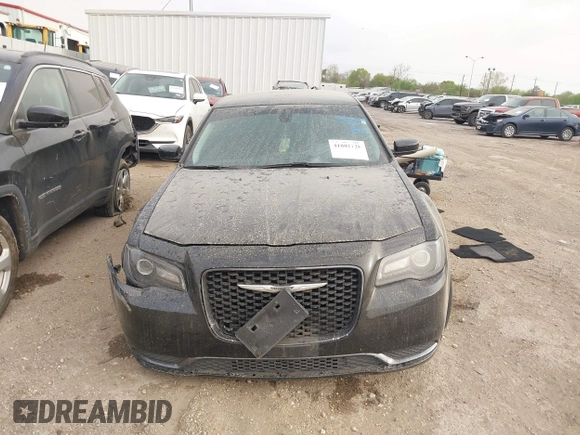 2019 Chrysler 300 Touring with VIN 2C3CCAAG8KH728996, listed as a IAAI auction lot 41802128 with 63,293 mi miles. Bid and sale history available at carsss.com. Image 12.