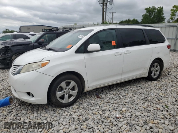 2015 Toyota Sienna LE AAS with VIN 5TDKK3DC2FS661818, listed as a Copart auction lot 64165795 with 171,702 mi miles and Clean title. Bid and sale history available at DreamBid. Image 1.