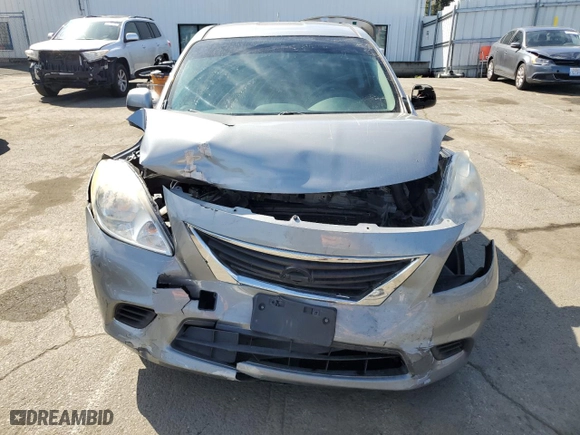 2014 Nissan Versa SV with VIN 3N1CN7AP4EL813163, listed as a Copart auction lot 47505715 with 151,714 mi miles and Salvage Title. Bid and sale history available at carsss.com. Image 5.