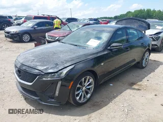 2024 Cadillac CT5 Sport z VIN 1G6DP5RK3R0127081, wystawiony jako IAAI lot #42319697 z przebiegiem 4 093 mil mil oraz . Historia ofert i sprzedaży dostępna na DreamBid. Obrazek 2.