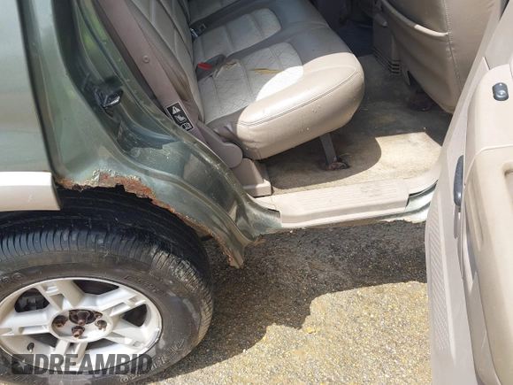 2002 Ford Explorer Eddie Bauer с VIN 1FMDU74W92UD60369, выставлен на аукционе IAAI как лот 42707630 с пробегом 143 676 миль миль и . История ставок и продаж доступна на DreamBid. Изображение 12.
