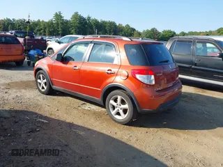 2007 Suzuki SX4 with VIN JS2YB413375101517, listed as a IAAI auction lot 40341122 with 118,461 mi miles. Bid and sale history available at carsss.com. Image 3.