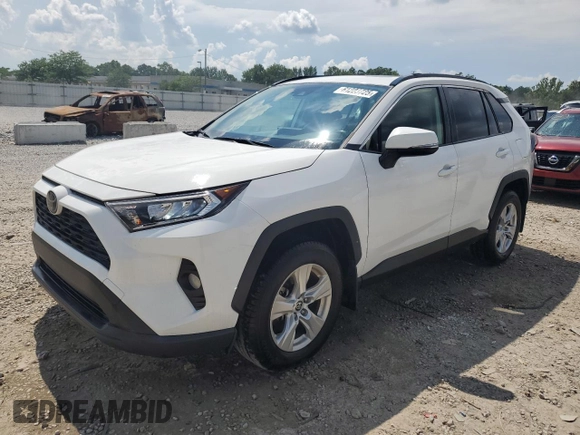 2020 Toyota RAV4 XLE with VIN JTMW1RFV8LD060197, listed as a Copart auction lot 61223725 with 33,135 mi miles and Salvage title. Bid and sale history available at DreamBid. Image 1.