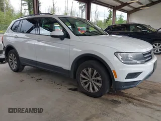2019 Volkswagen Tiguan S z VIN 3VV1B7AXXKM096434, wystawiony jako IAAI lot #42255645 z przebiegiem 65 682 mil mil oraz . Historia ofert i sprzedaży dostępna na DreamBid. Obrazek 1.