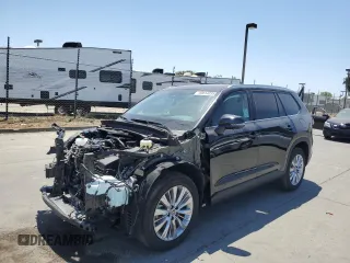 2024 Toyota Highlander XLE with VIN 5TDAAAB58RS066645, listed as a Copart auction lot 60654895 with 4,532 mi miles and Salvage title. Bid and sale history available at DreamBid. Image 1.
