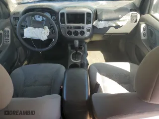 2005 Ford Escape XLT with VIN 1FMYU03145KC94313, listed as a Copart auction lot 49912025 with 206,139 mi miles and Salvage Title. Bid and sale history available at carsss.com. Image 8.