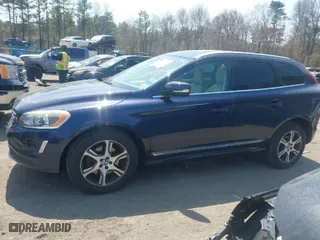 2015 Volvo XC60 T6 with VIN YV4902RK5F2762130, listed as a IAAI auction lot 42080997 with 174,623 mi miles. Bid and sale history available at carsss.com. Image 14.