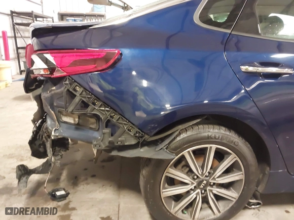 2019 Kia Optima EX with VIN 5XXGU4L18KG331120, listed as a IAAI auction lot 41711126 with 82,289 mi miles. Bid and sale history available at carsss.com. Image 18.