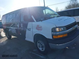 2012 Chevrolet Express Passenger 1LT with VIN 1GAZG1FG9C1139757, listed as a IAAI auction lot 41578074 with 62,563 mi miles. Bid and sale history available at carsss.com. Image 1.