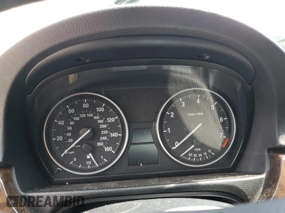 2008 BMW 3 Series 328xi z VIN WBAVC93578K042039, wystawiony jako Copart lot #63218255 z przebiegiem Nie podano mil oraz Szkoda całkowita • Salvage title. Historia ofert i sprzedaży dostępna na DreamBid. Obrazek 9.