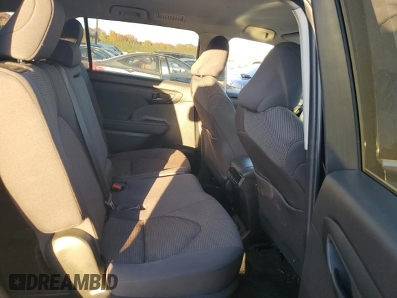 2022 Toyota Highlander L with VIN 5TDCZRBHXNS584342, listed as a Copart auction lot 77528754 with 13,209 mi miles and Salvage title. Bid and sale history available at DreamBid. Image 11.