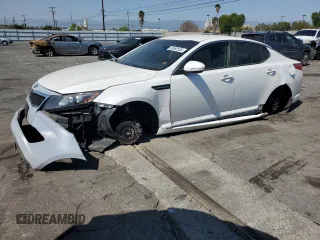 2013 Kia Optima LX z VIN KNAGM4A76D5306129, wystawiony jako Copart lot #52592535 z przebiegiem 92 668 mil mil oraz Szkoda całkowita • Salvage title. Historia ofert i sprzedaży dostępna na DreamBid. Obrazek 1.